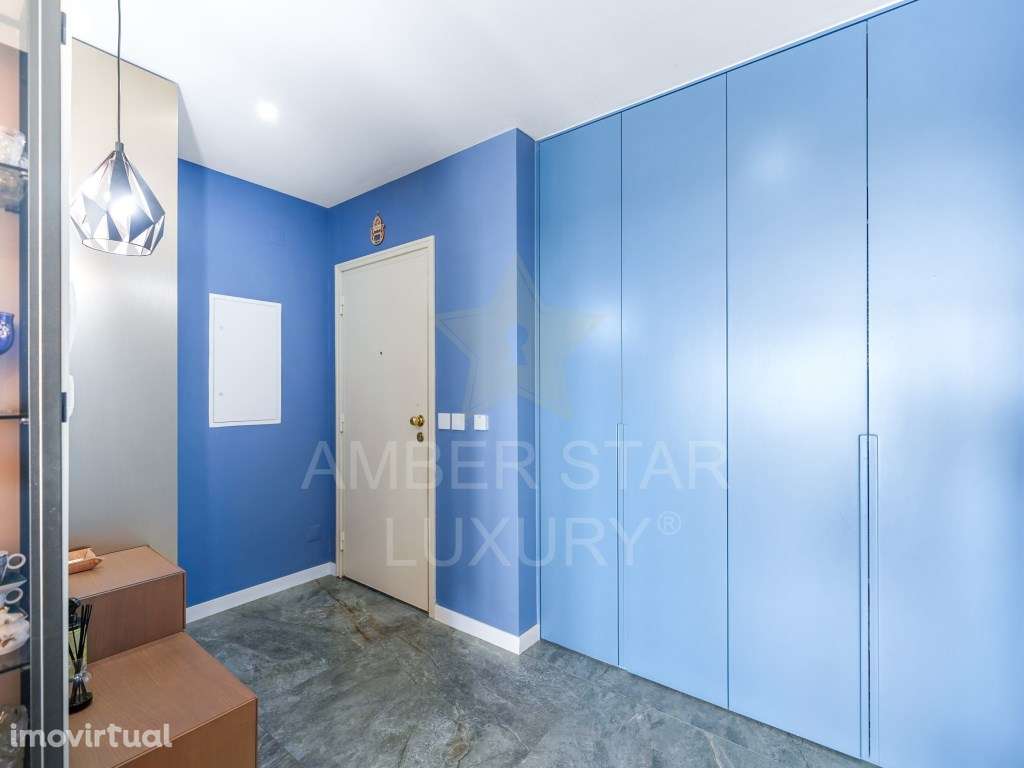 Apartamento T4 com Terraço Generoso, Campo de Ténis e Garagem, a 90... - Grande imagem: 2/47