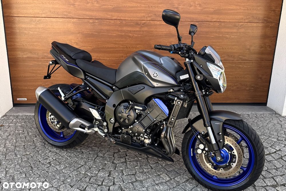 Yamaha FZ8 - 1
