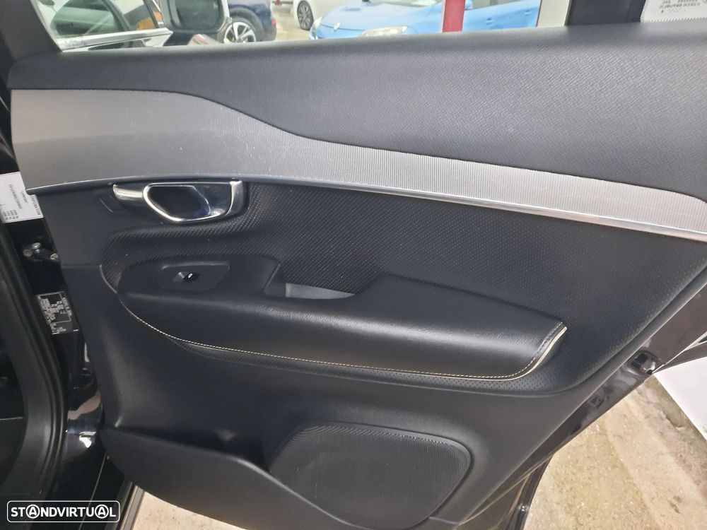 Volvo XC 90 2.0 D4 R-Design - 45