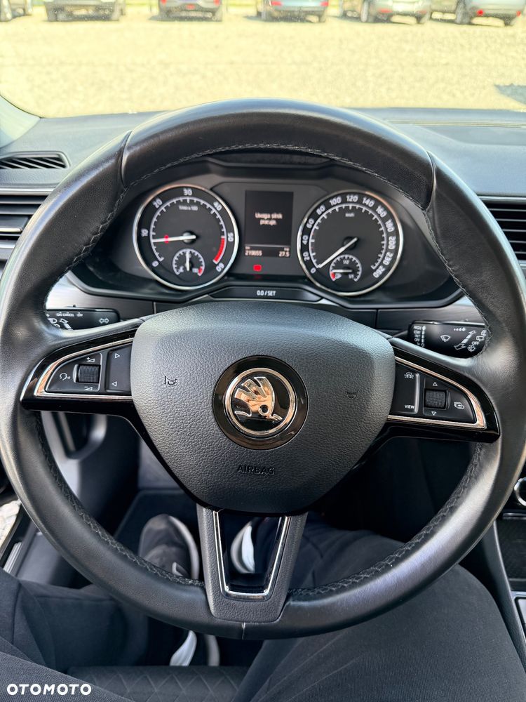 Skoda Superb 2.0 TDI Premium Edition - 15