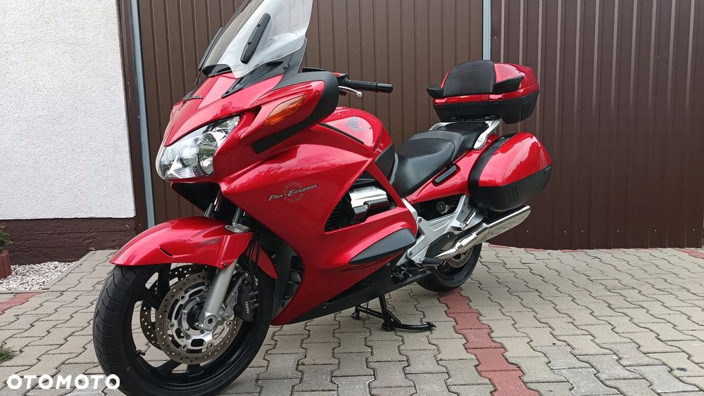 Honda ST - 9