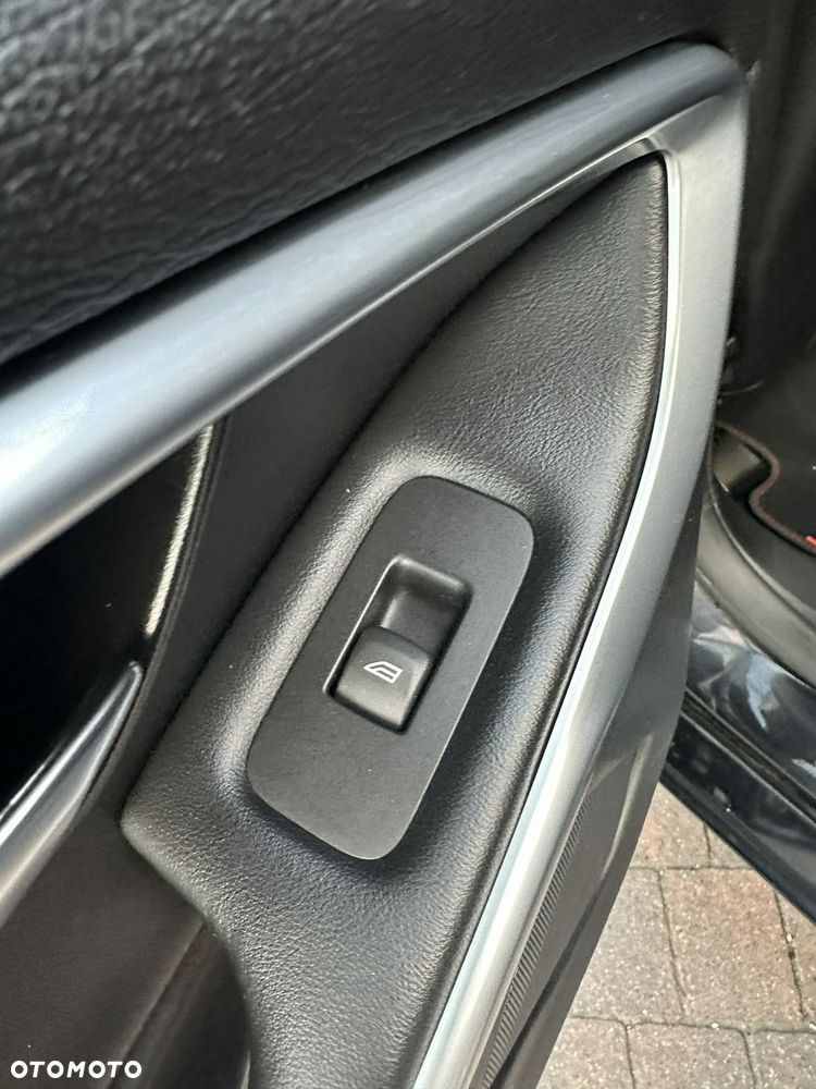 Volvo V40 - 36