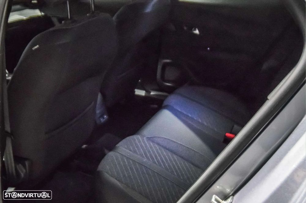 Peugeot 2008 1.2 Hybrid Allure e-DCS6 - 9