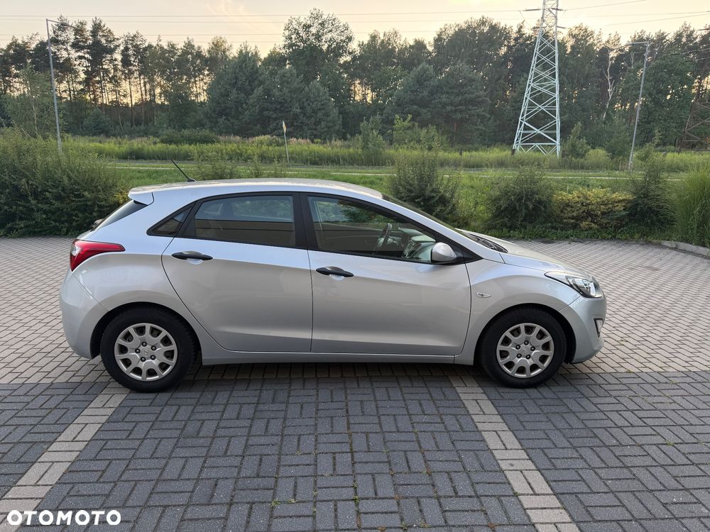 Hyundai i30 1.4 Classic + - 4