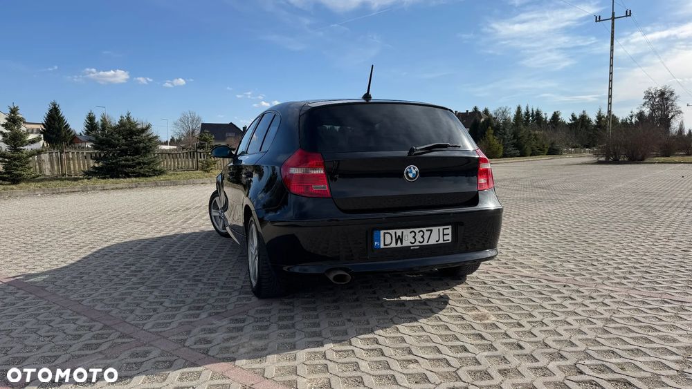 BMW Seria 1 118d DPF - 11