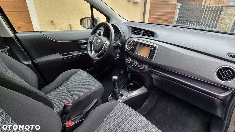 Toyota Yaris - 12