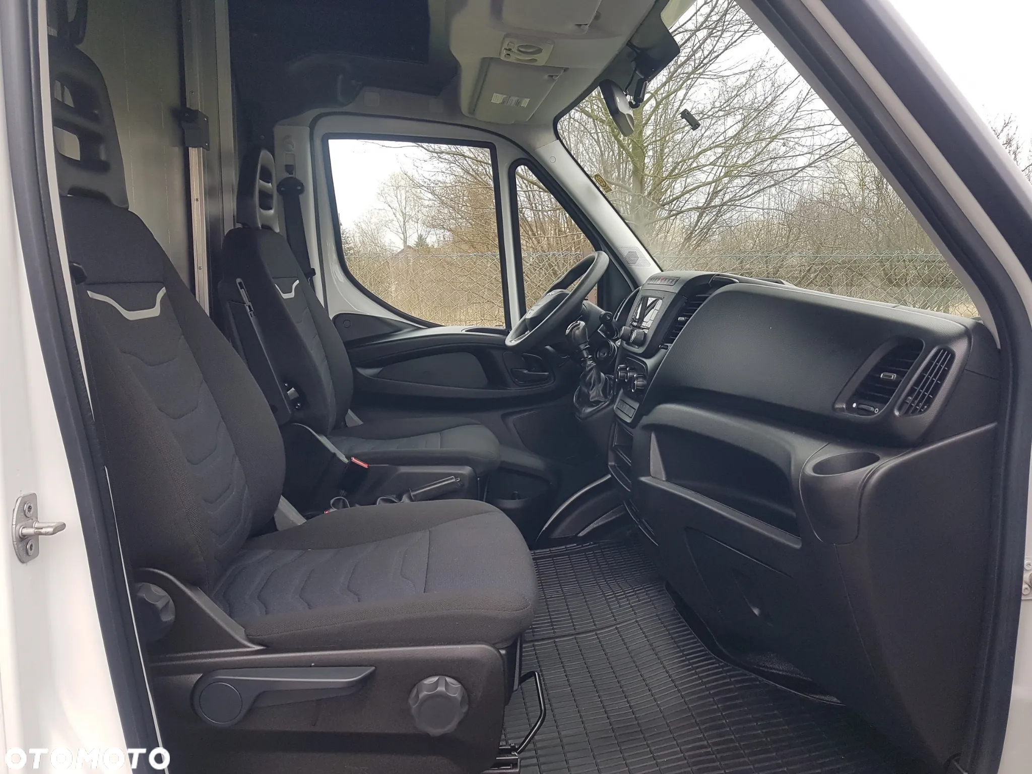 Iveco DAILY KONTENER NISKOPODŁOGOWY 4,43x2,23x2,42 SKLEP BAR FOODTRUCK KAMPER KLIMA - 21
