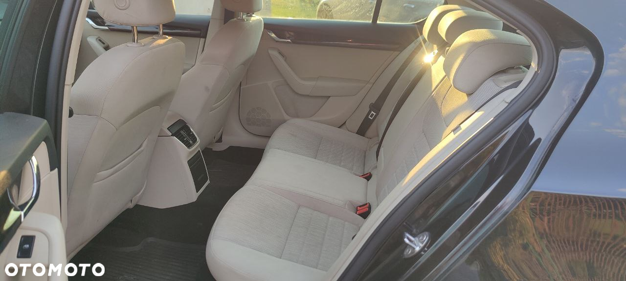 Skoda Octavia 1.8 TSI Elegance DSG - 9