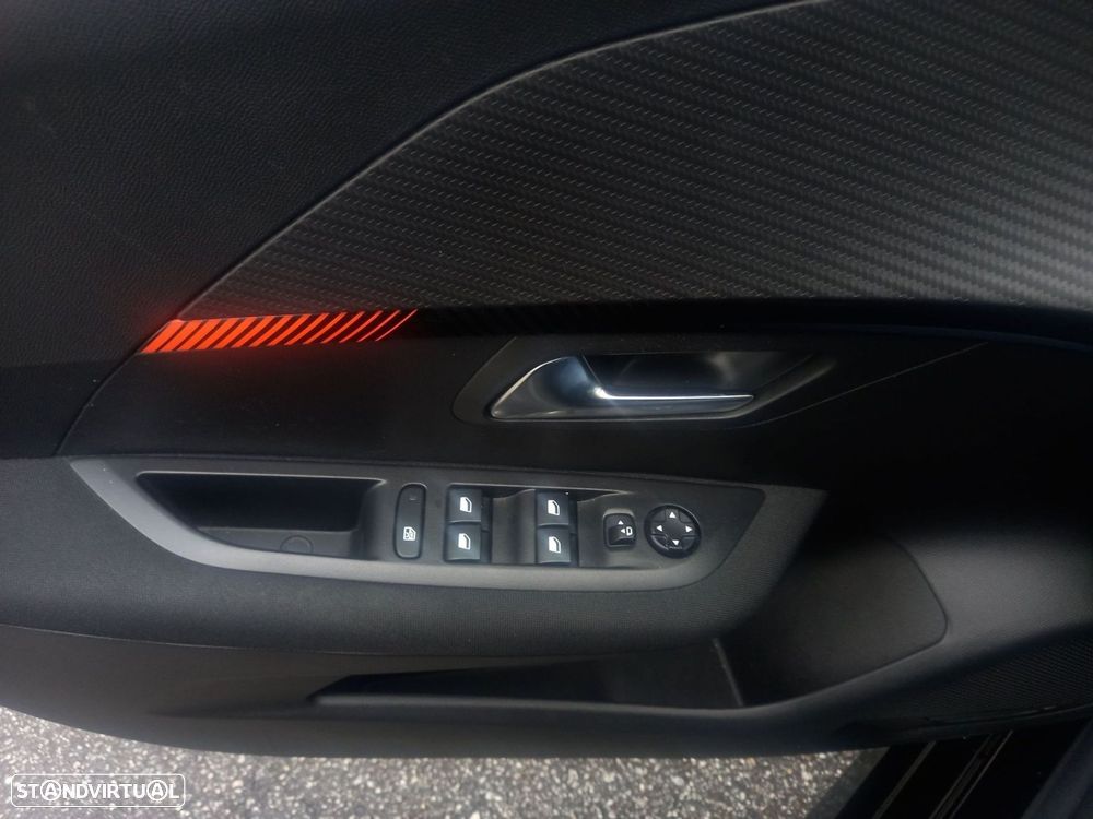 Peugeot 208 1.2 PureTech Active - 12