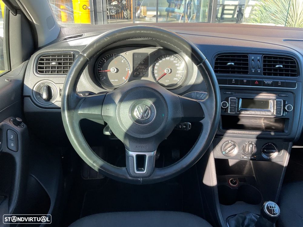 VW Polo 1.6 TDI Confortline BlueMotion - 23