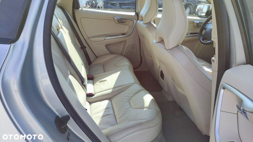 Volvo XC 60 - 25