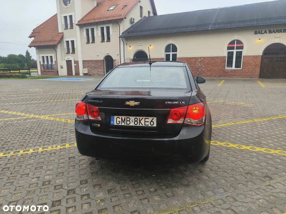 Chevrolet Cruze 1.6 LS - 8