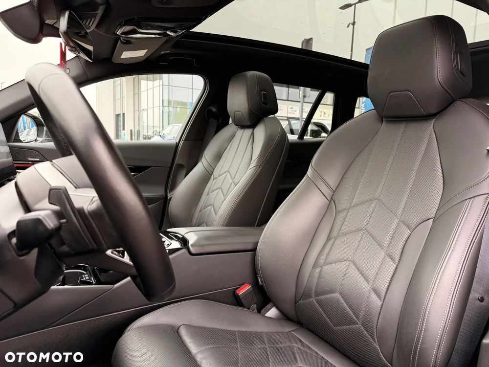 BMW Seria 5 520d xDrive - 29
