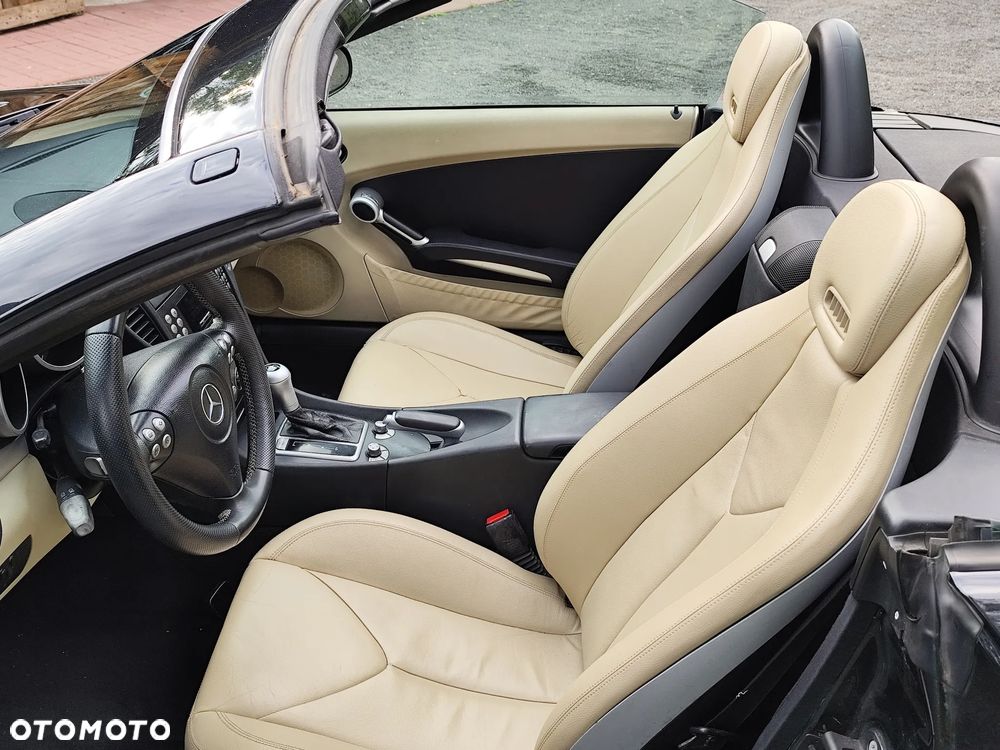 Mercedes-Benz SLK 350 7G-TRONIC - 16
