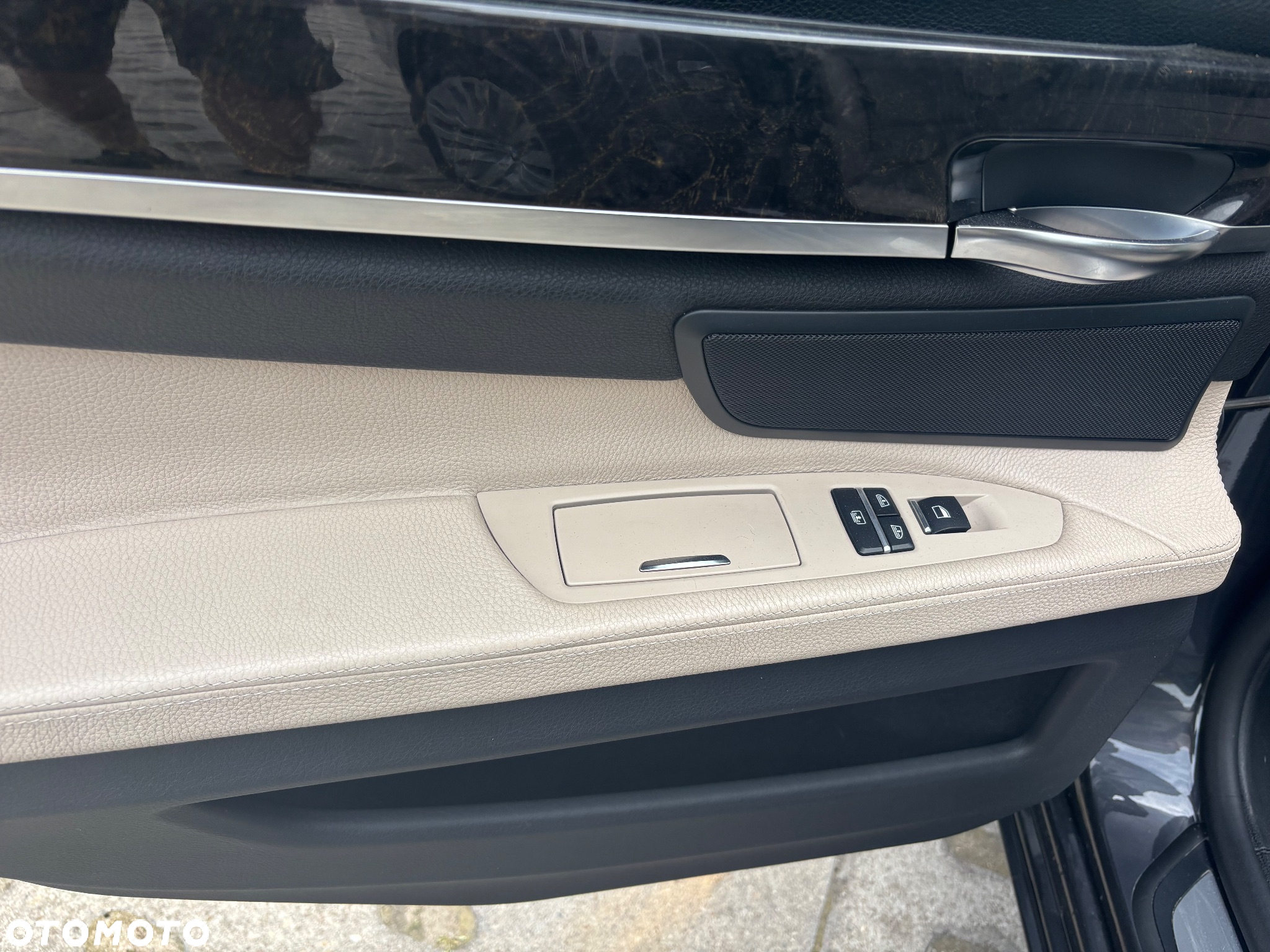 BMW Seria 7 740d xDrive - 14
