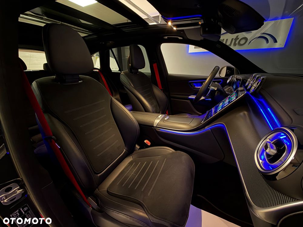 Mercedes-Benz GLC 300 4Matic 9G-TRONIC AMG Line - 28