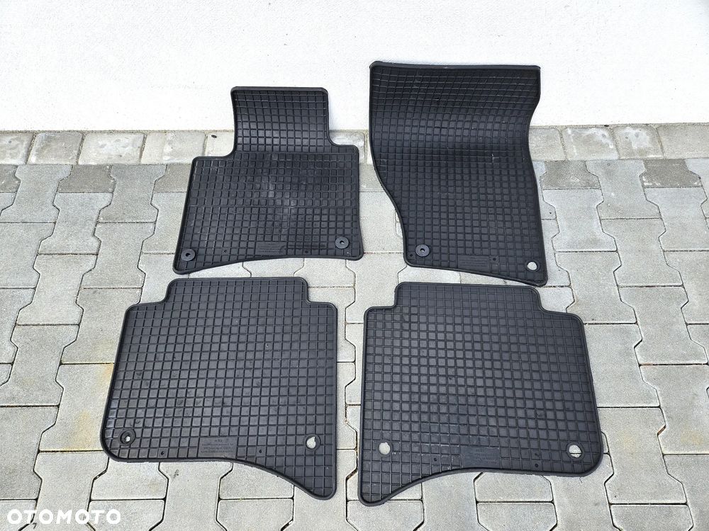 VW TOUAREG 7L 03-09R WYCIERACZKI DYWANIKI GUMOWE CZARNE KOMPLET PRZOD TYL PETEX - 1
