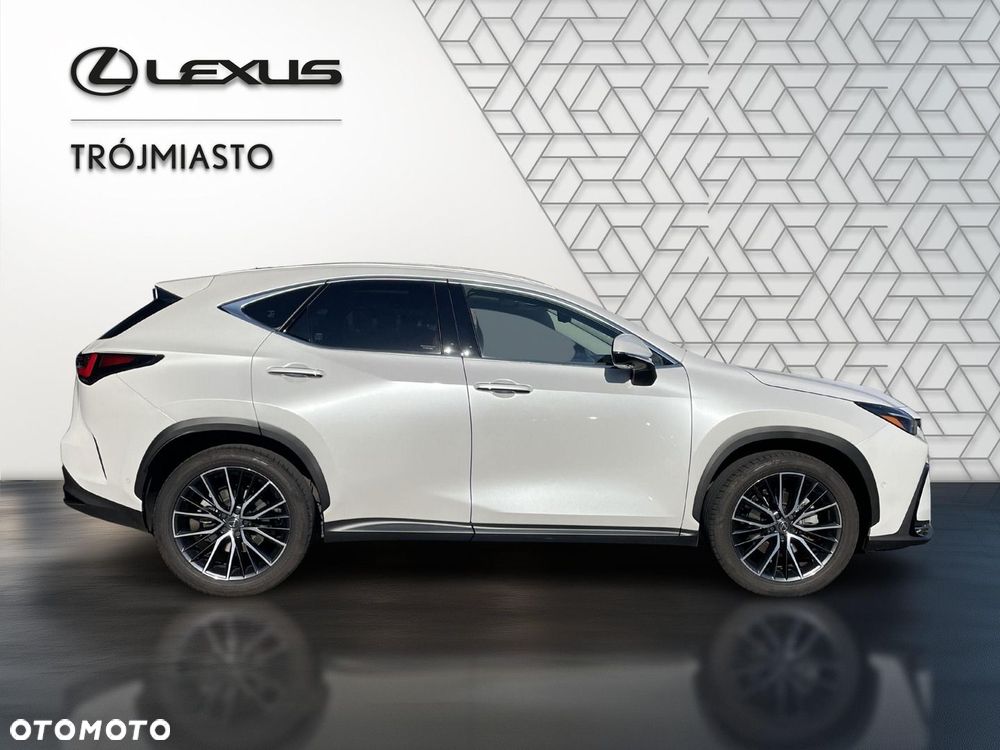 Lexus NX 350h Omotenashi AWD - 4