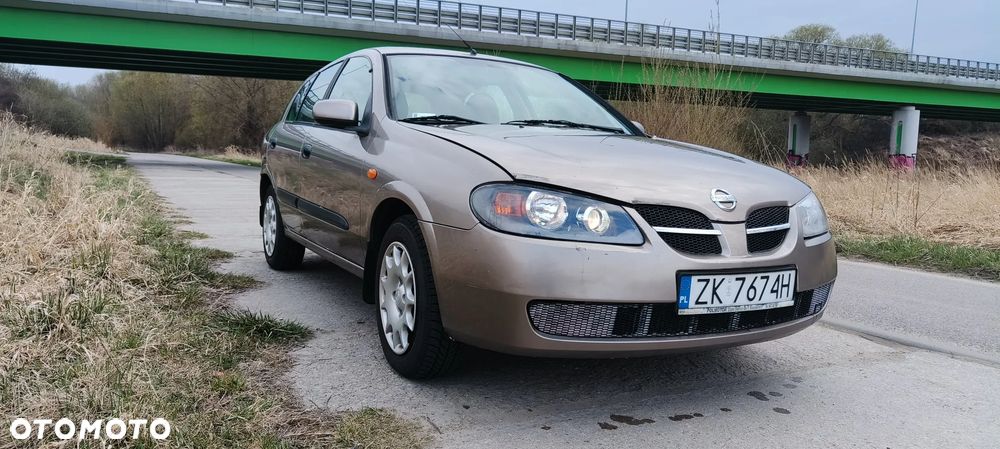 Nissan Almera - 2