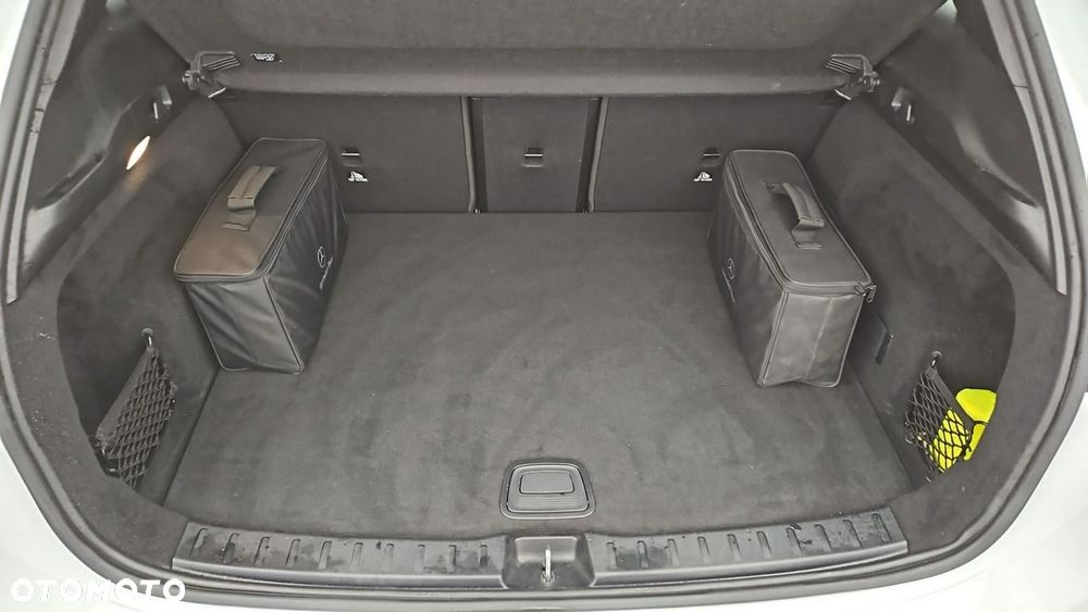 Mercedes-Benz EQA 300 66.5kWh 4-Matic Progressive - 23