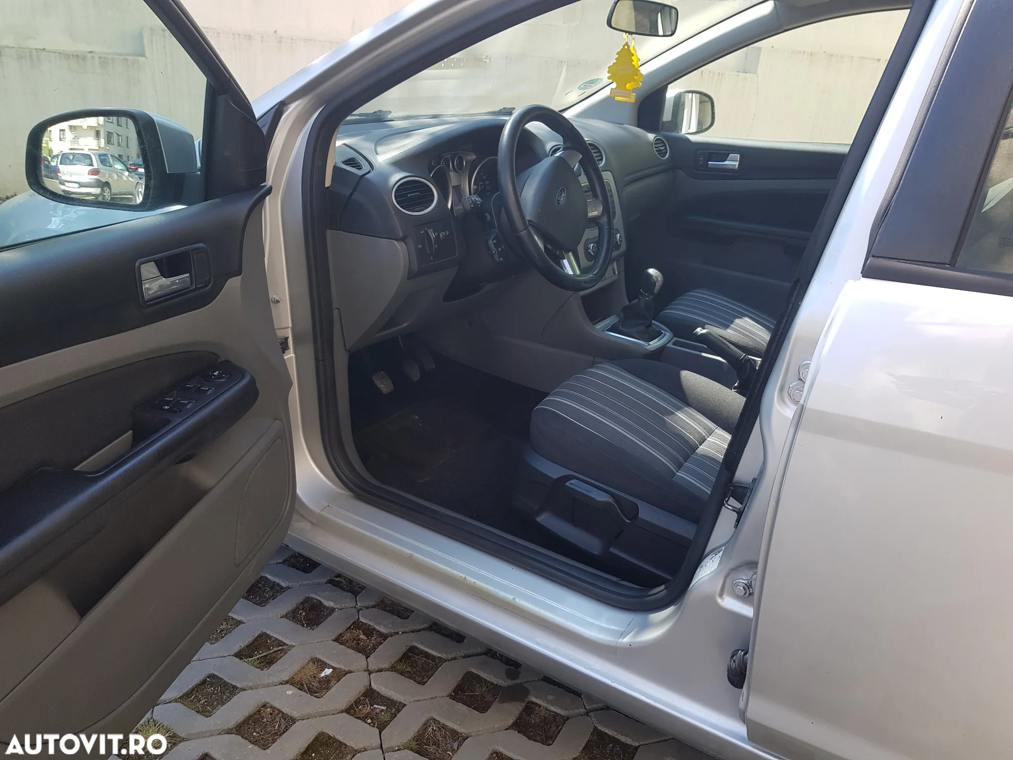 Ford Focus 1.6 TDCi DPF Style - 17