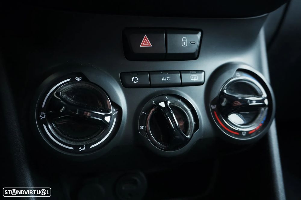 Peugeot 208 1.6 BlueHDi Style - 33