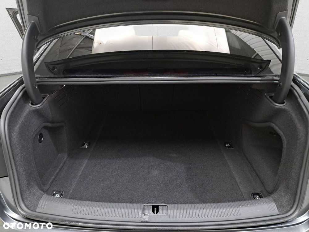 Audi A4 Limousine 35 TFSI mHEV S Line - 13