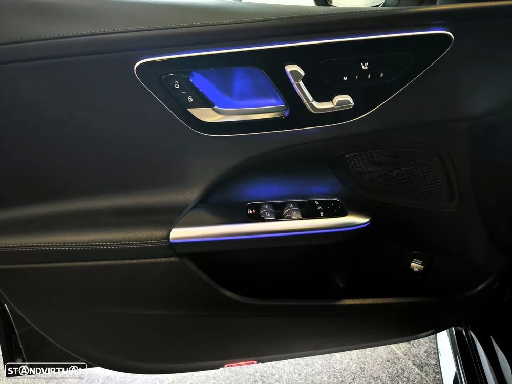 Mercedes-Benz C 300 d AMG Line - 34