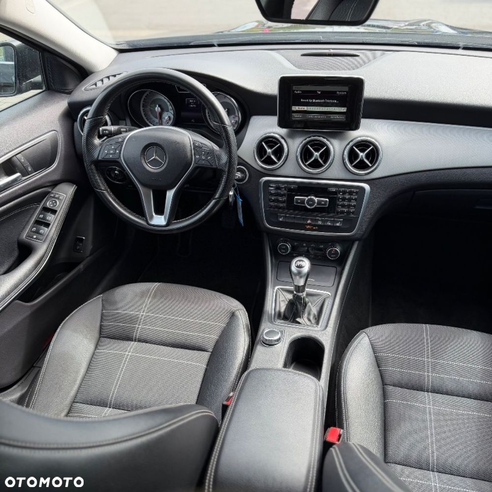 Mercedes-Benz GLA - 26