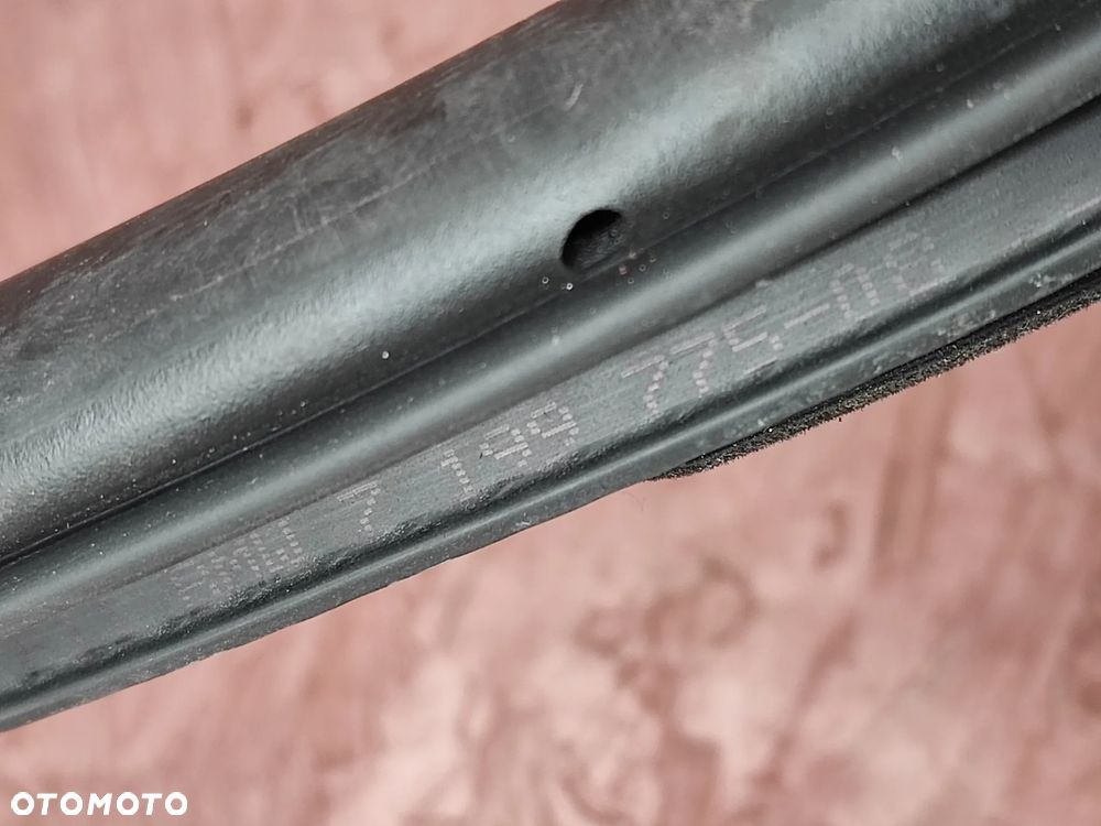 BMW F11 / F11N ORYGINALNE USZCZELKI DRZWI TYŁ LEWA / PRAWA W BDB STANIE O NR. 51 76 7 199 770 OEM - 14