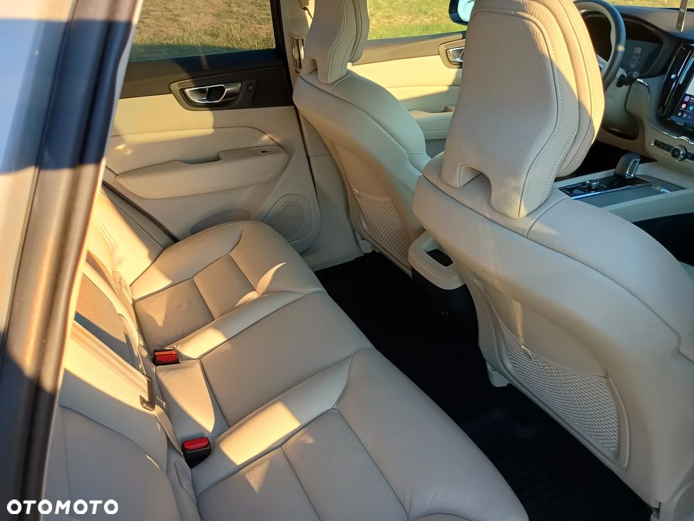 Volvo XC 60 - 35
