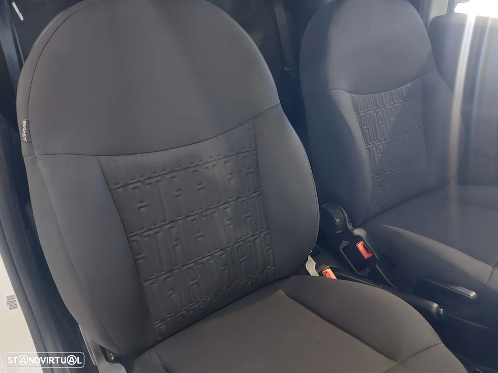 Fiat 500C 1.0 Hybrid - 29