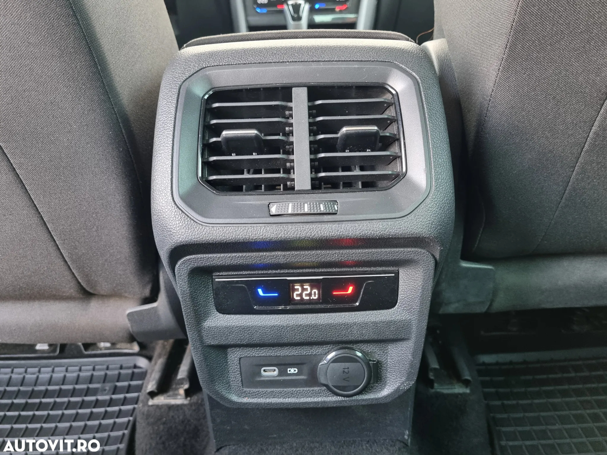 Volkswagen Tiguan 2.0 TDI SCR DSG Life - 33