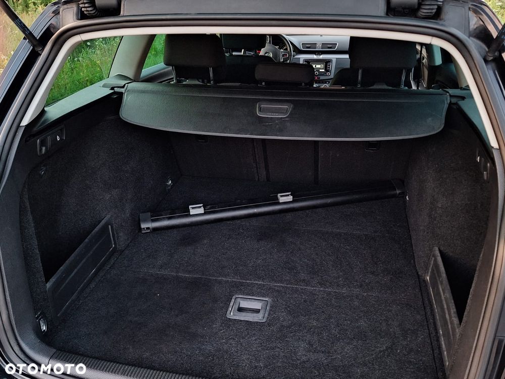 Volkswagen Passat 2.0 TDI Highline DSG - 32