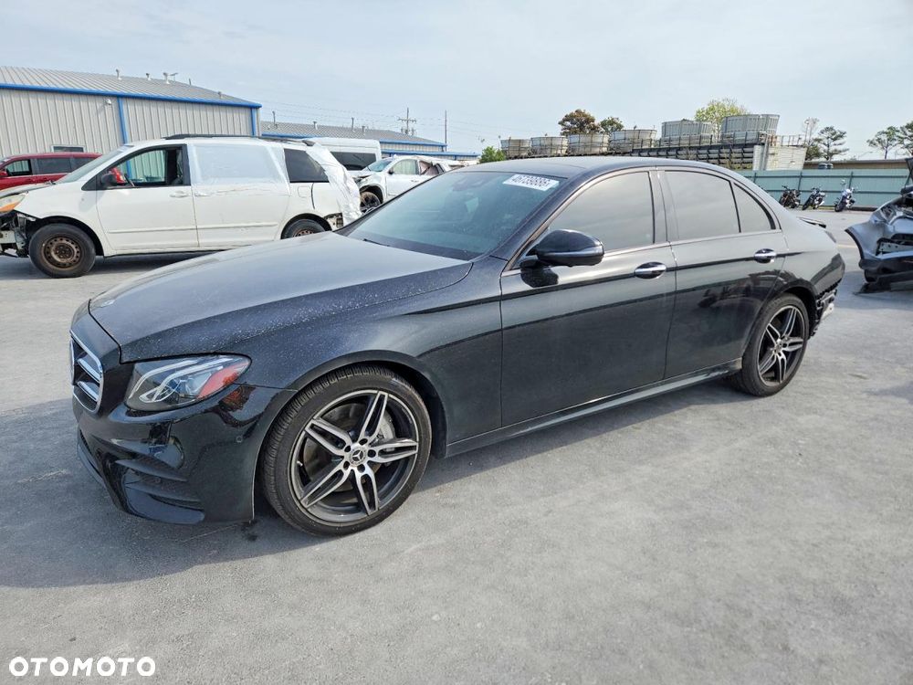 Mercedes-Benz Klasa E 450 4Matic 9G-TRONIC - 2