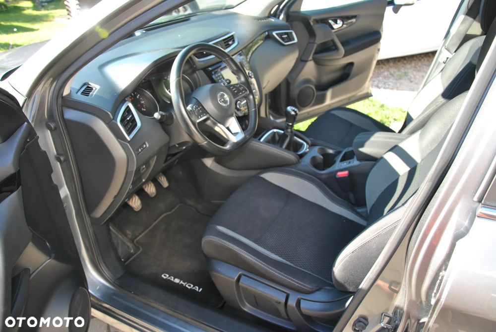 Nissan Qashqai - 12