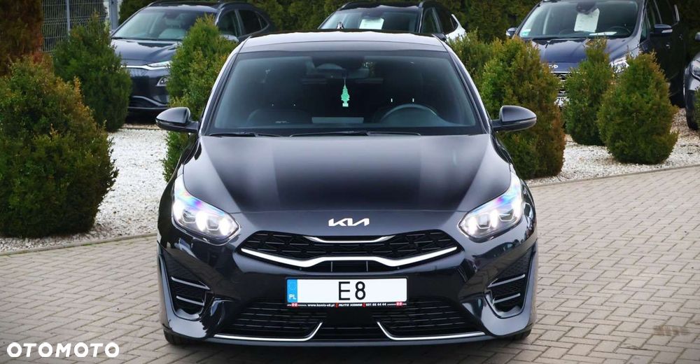 Kia Ceed - 10