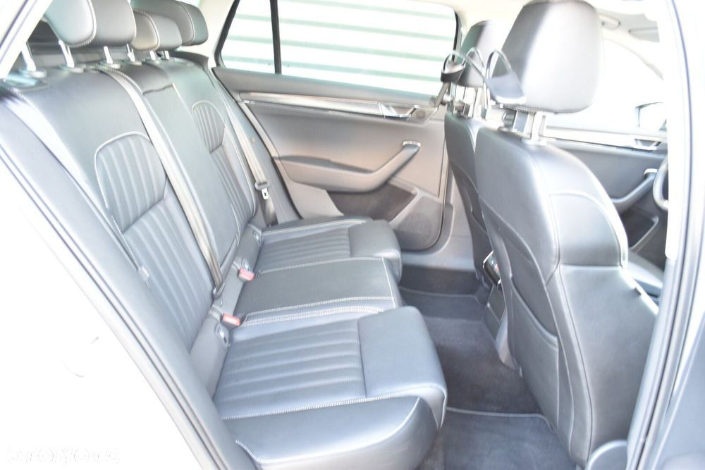 Skoda Superb 2.0 TDI SCR 4x4 Style DSG - 33