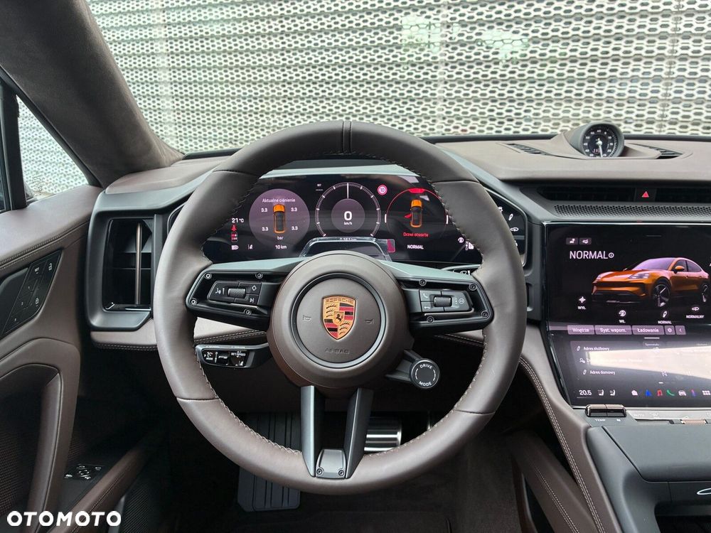 Porsche Cayenne - 25