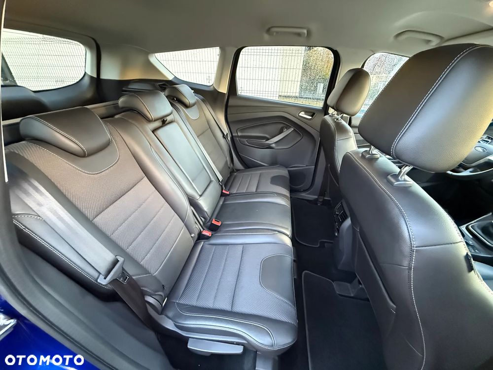 Ford Kuga 1.5 EcoBoost 2x4 Titanium - 20