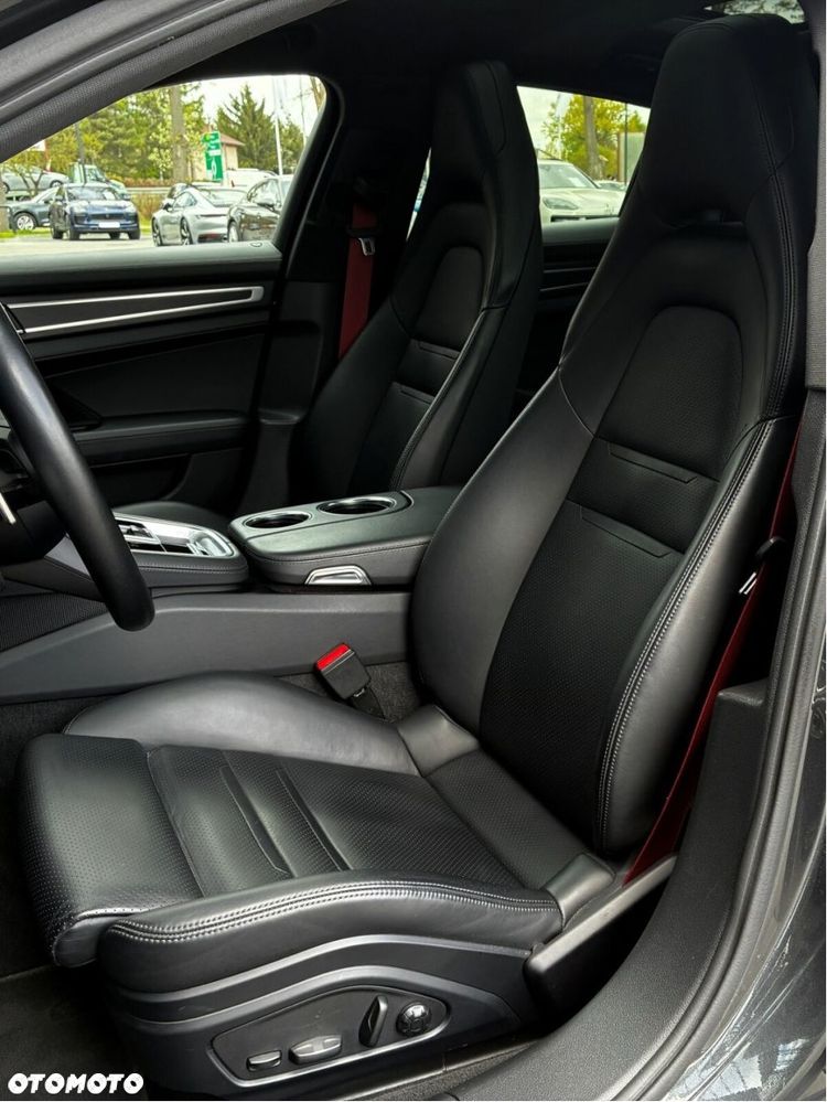 Porsche Panamera 4 E-Hybrid Platinum Edition - 10