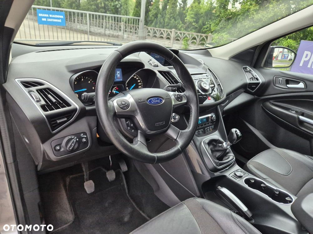Ford Kuga 2.0 TDCi 4x4 Titanium - 22