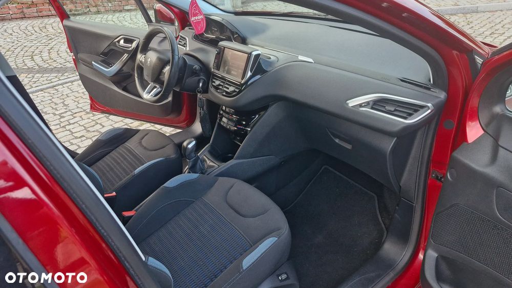Peugeot 208 120 VTI Intuitive - 13