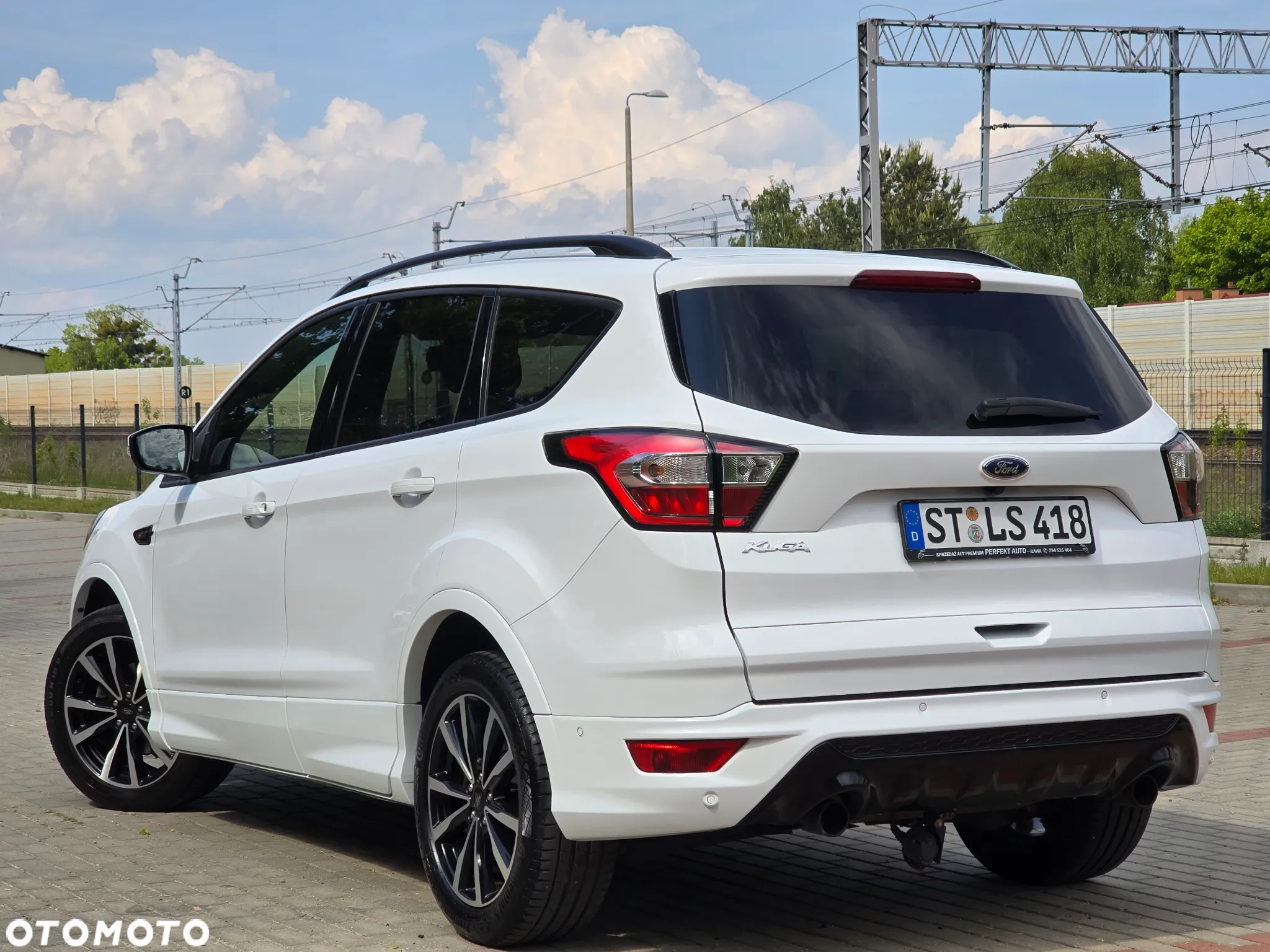 Ford Kuga 1.5 EcoBoost 2x4 ST-Line - 9