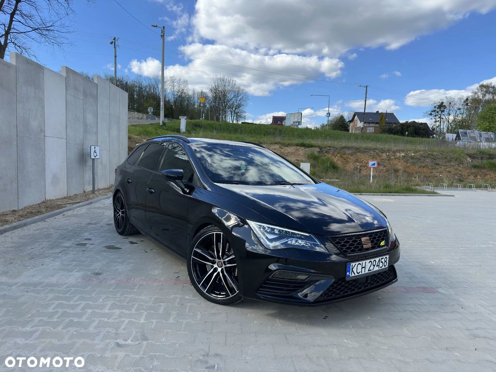 Seat Leon Sportstourer 2.0 TSI 4Drive OPF DSG Cupra - 2