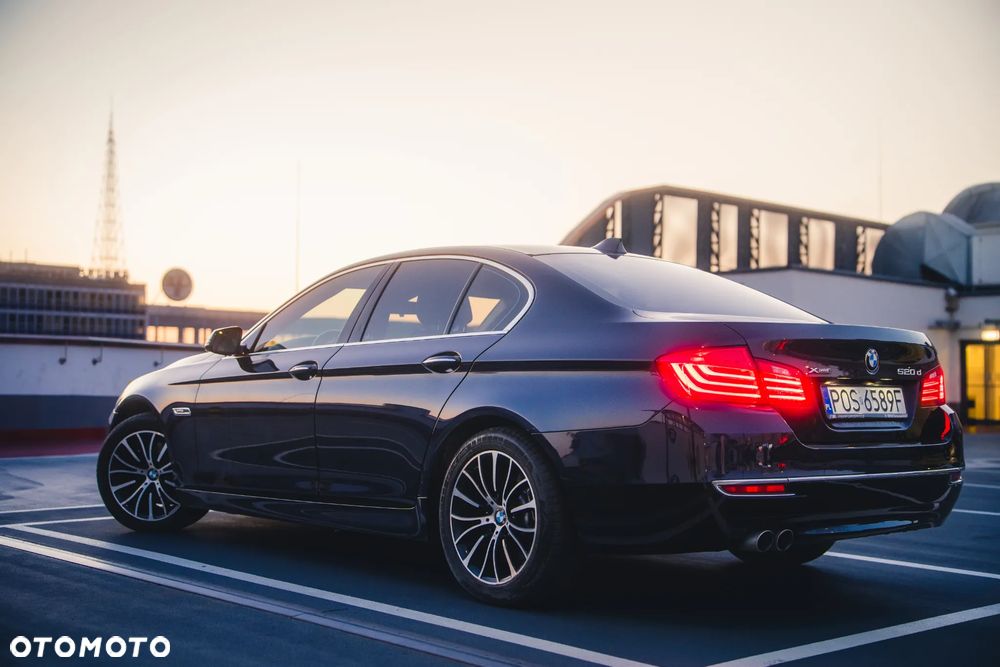BMW Seria 5 520d xDrive Luxury Line - 11