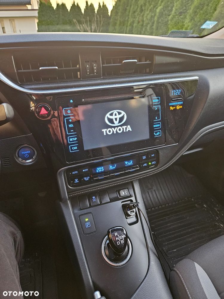 Toyota Auris 2018 photo 5