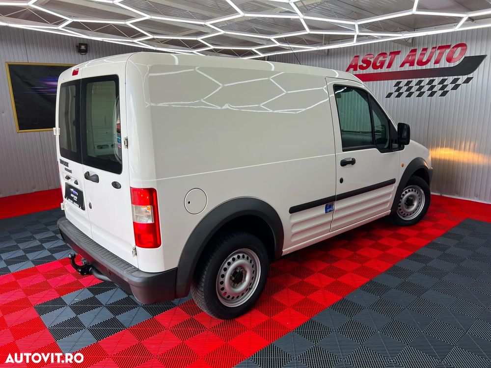 Ford Transit Connect - 8