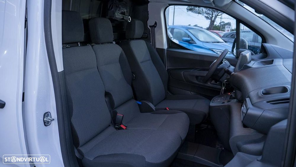 Peugeot Partner Premium - 19