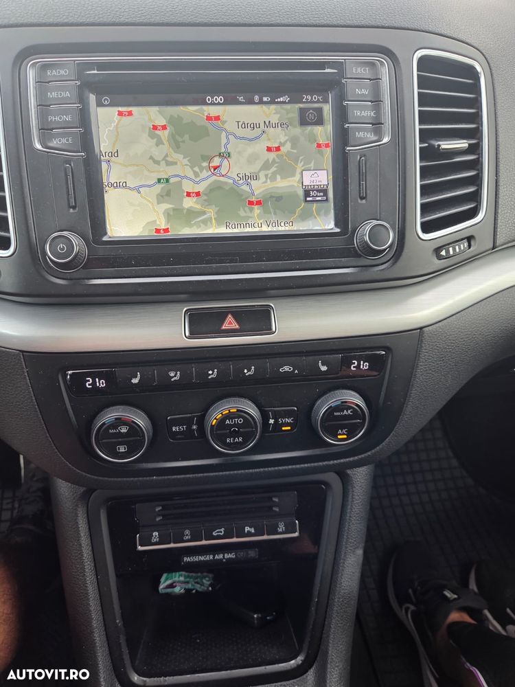 Volkswagen Sharan 2.0 TDI BlueMotion Technology Highline - 4
